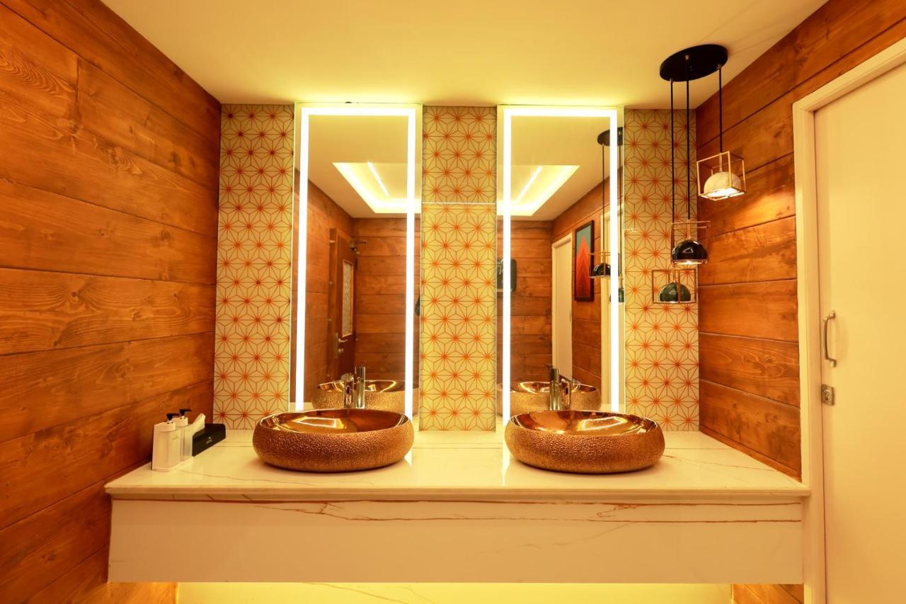Wooden Ecr Sea Resort 蓬蒂切里 外观 照片