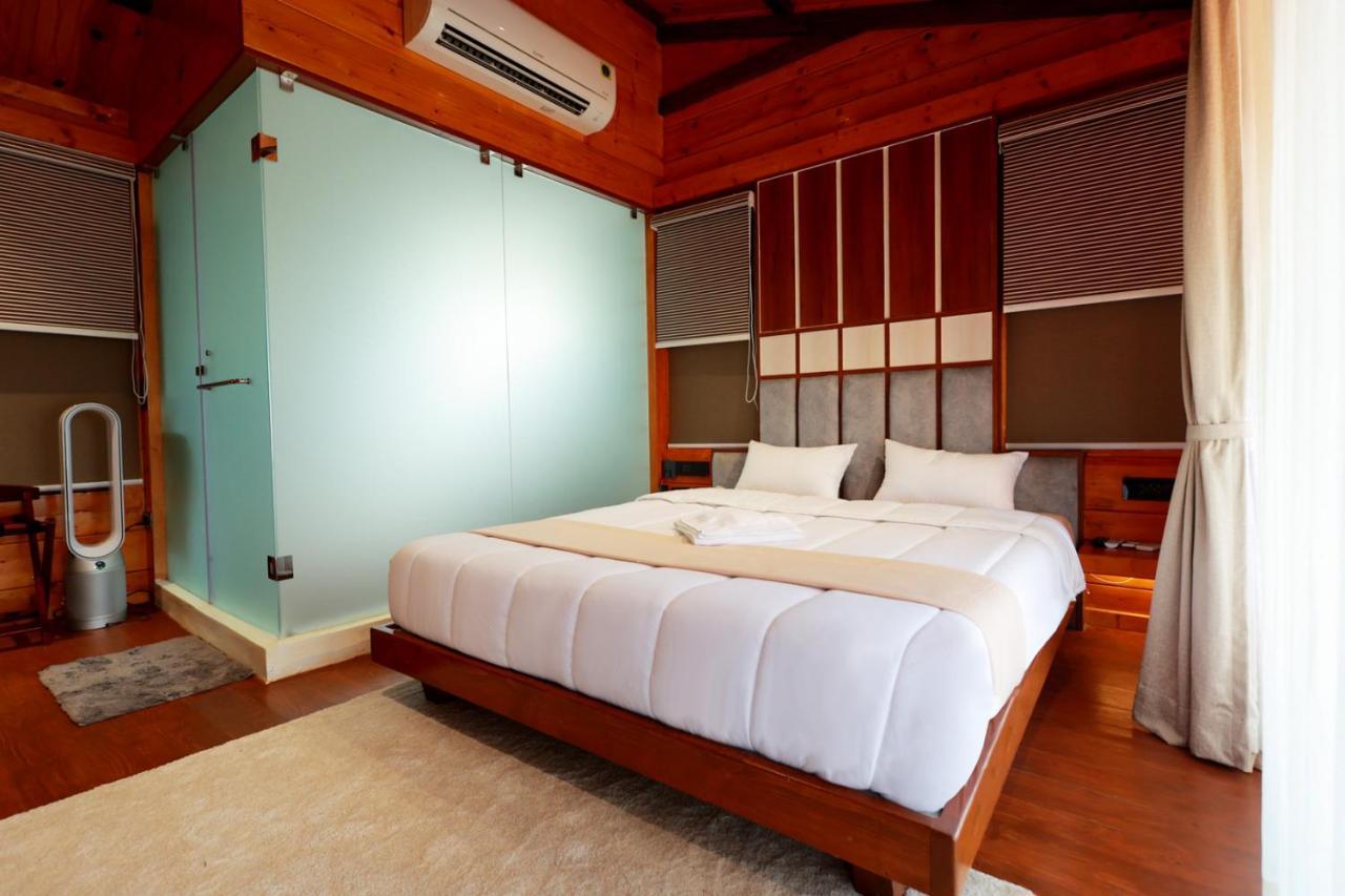 Wooden Ecr Sea Resort 蓬蒂切里 外观 照片