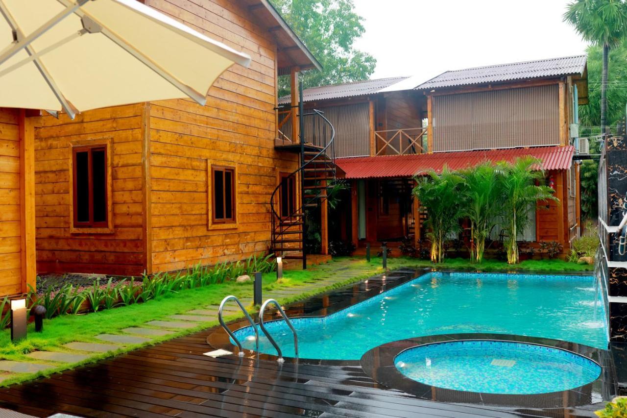 Wooden Ecr Sea Resort 蓬蒂切里 外观 照片